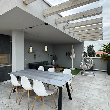 The Jazz Terrace - Relaxing Place With Pool Holiday home Peschiera del Garda