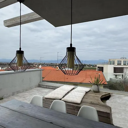 The Jazz Terrace - Relaxing Place With Pool